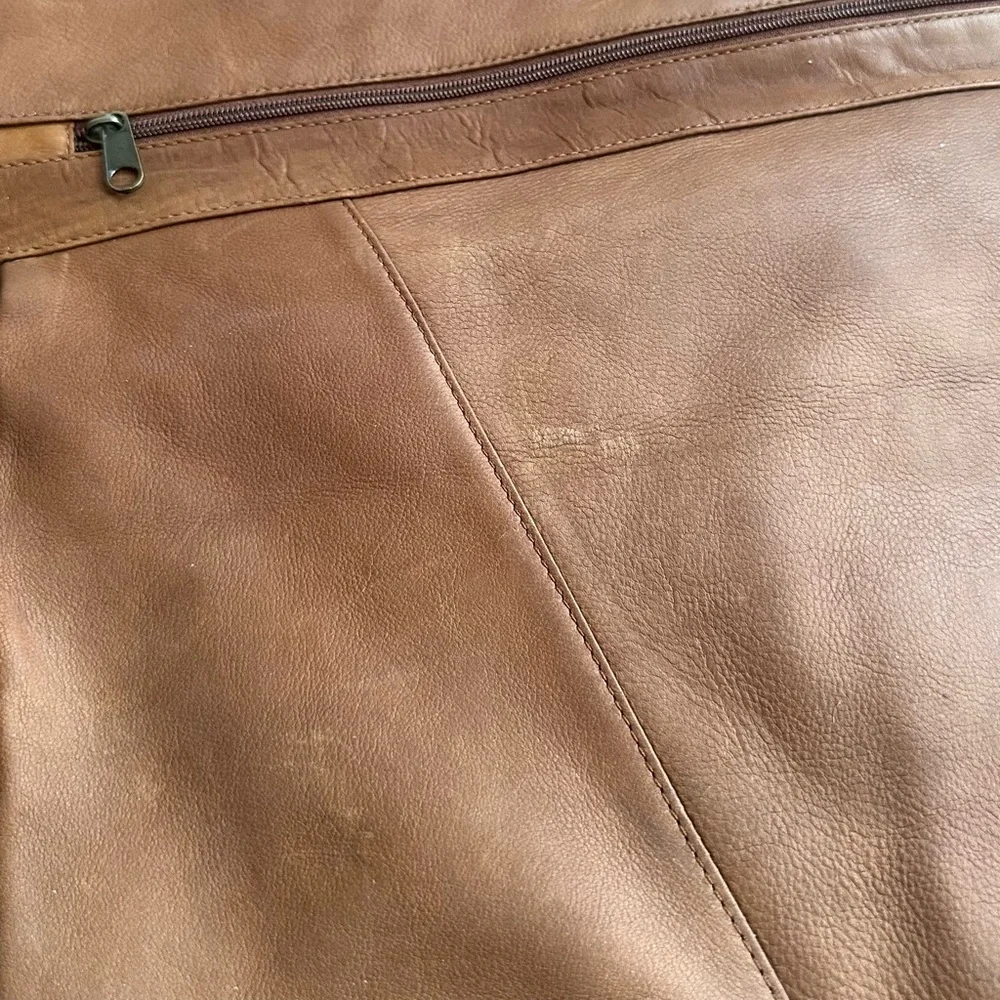 Boulder Ridge leather garment bag
